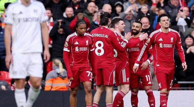 世界杯买球网 -离谱！利物浦王牌全场传球次数比门将还少，斯洛特必须弃用