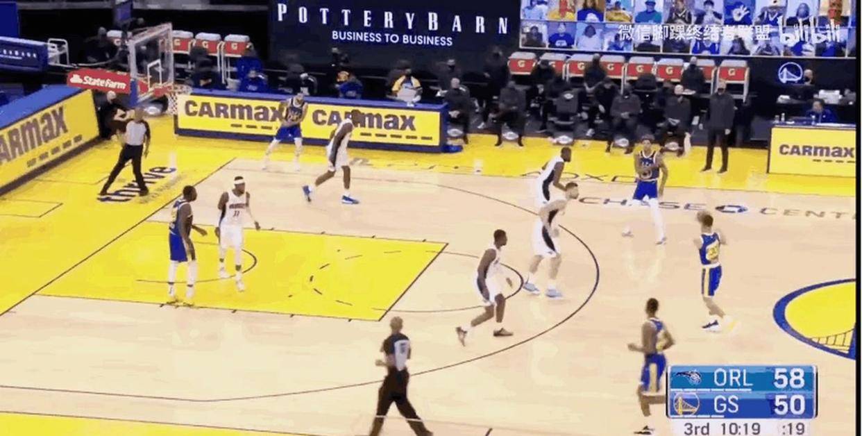 詹姆斯应放下面子主动呼叫挡拆，体前运球加面框急停技术虽华丽，能力仅适合表演对抗强度瞬间显疲态