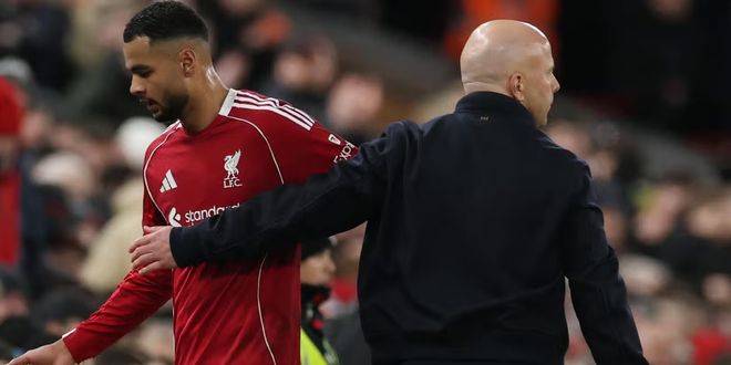 离谱！利物浦王牌全场传球次数比门将还少，斯洛特必须弃用