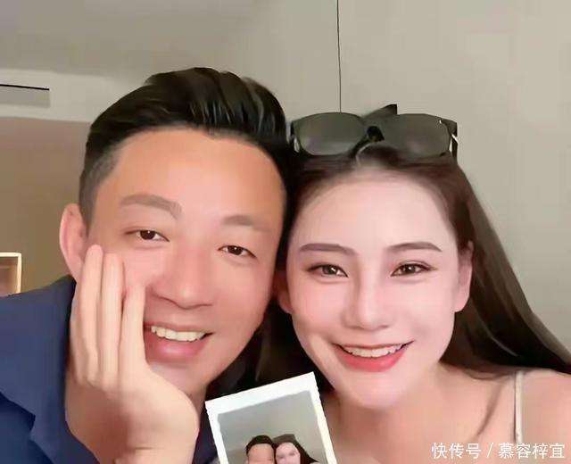 笑喷了！汪大爷能屈能伸，积极配合张兰，小孙孙出生详情曝光